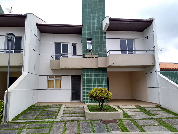 Casa na Rua Pastor Antônio Polito, Alto Boqueirão em Curitiba, por